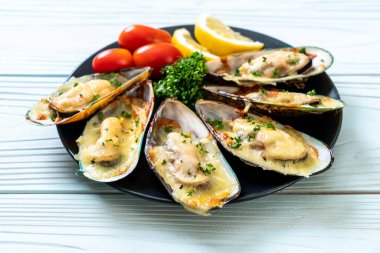 peynir pişmiş midye  