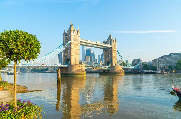 Tower Bridge w Londynie — Zdjęcie stockowe