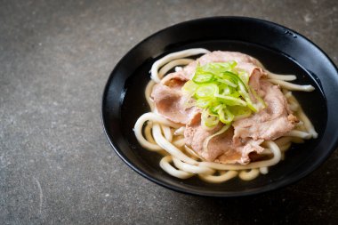 Udon ramen noodle pork (Shio Ramen ile)