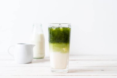 Buzlu matcha yeşil çay kahve