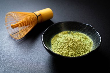 Çeşmeli kibrit yeşil çay tozu