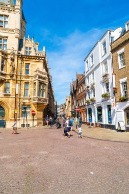 Cambridge, Uk - Ağu 28 2019: Cambridge, İngiltere'de eski sokak. Bu bir.