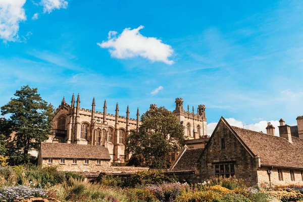 Christ Church with War Memorial Garden à Oxford, Royaume-Uni — Photo