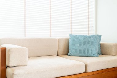 plaj ve deniz ile tropikal Maldivler tatil otel ve ada