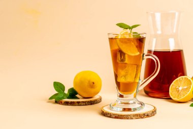 Buz limon çay bardak