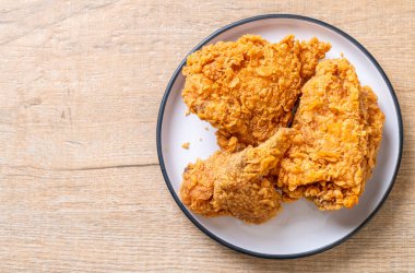 kızarmış tavuk yemek