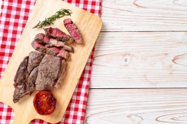 Izgara orta nadir sığır eti biftek