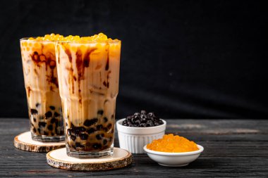 Kabarcıklı Tayvan sütü çayı