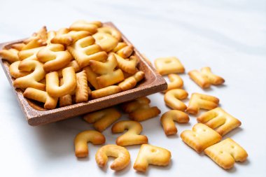 alfabe bisküvi ekmek