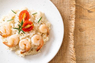 karides ile İtalyan risotto