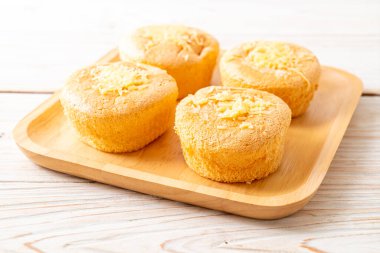 peynirli sünger fincan kek