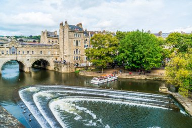 Görünüm pulteney Köprüsü river avon Bath, İngiltere