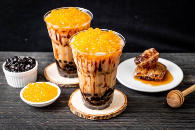 Kabarcıklı Tayvan sütü çayı