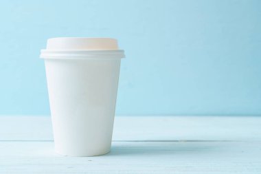 Paket servisi olan restoran kahve fincan kağıt