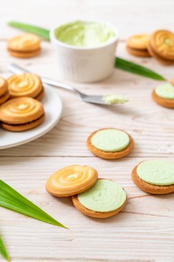 pandan kremalı kurabiyeler