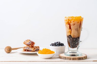 Kabarcıklı Tayvan sütü çayı