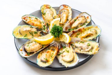 peynir pişmiş midye  