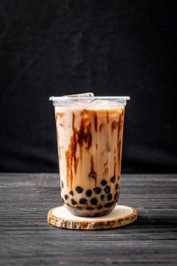 Kabarcıklı Tayvan sütü çayı