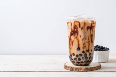 Kabarcıklı Tayvan sütü çayı