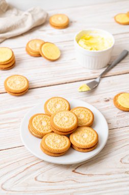 tereyağı krema ile çerezleri