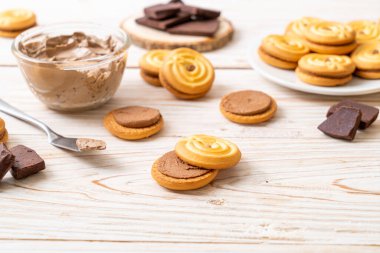 krem çikolata kurabiye