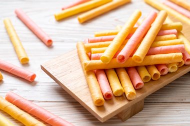 renkli gofret sopa rulo 