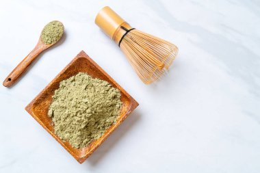 Çeşmeli kibrit yeşil çay tozu