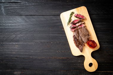 Izgara orta nadir sığır eti biftek