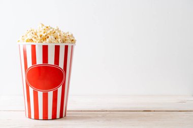 Kovada Patlamış Mısır Filmi