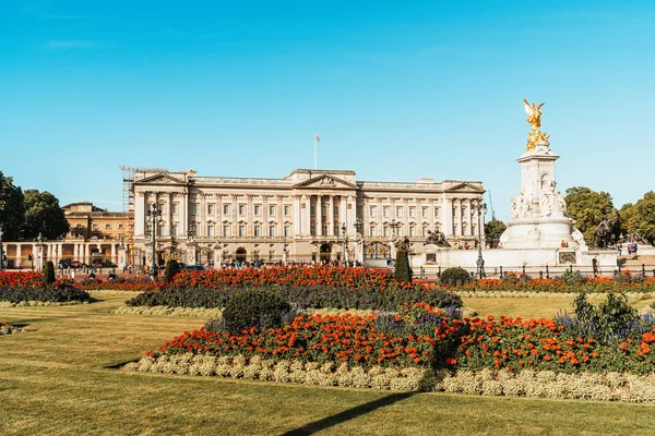 Palacio de Buckingham en Londres, Reino Unido — Foto de Stock