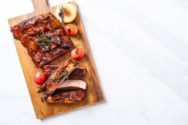 Izgara Barbekü kaburga domuz