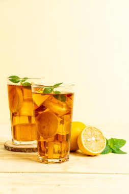 Buz limon çay bardak