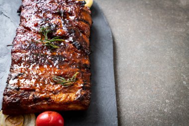 Izgara Barbekü kaburga domuz