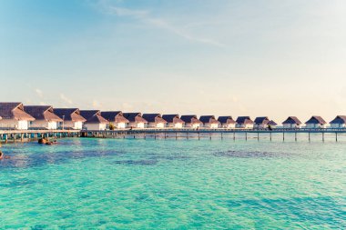 Plaj ile güzel tropikal Maldivler tatil oteli ve ada