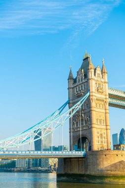 Londra 'daki kule köprüsü