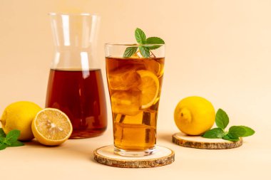 Buz limon çay bardak