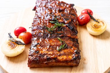 Izgara Barbekü kaburga domuz