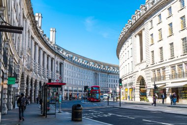 Londra - Sep 2 2019: Londra 'da Regent' s Street, Uk. Adı buydu.