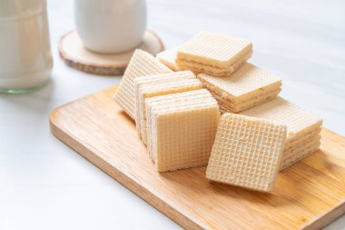 krema ile süt gofret