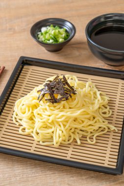 Japon soğuk ramen erişte