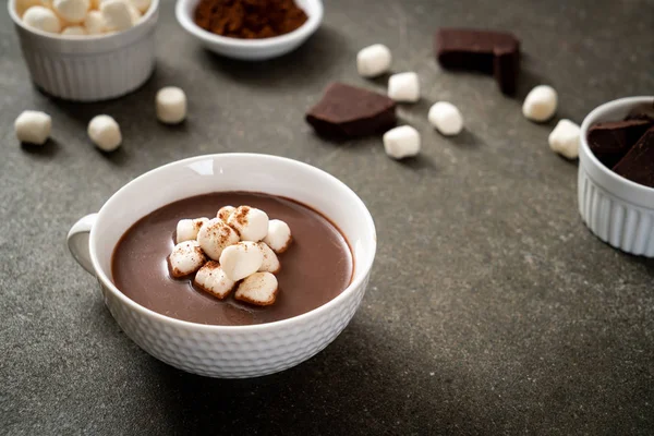 Chocolate caliente con malvaviscos — Foto de Stock