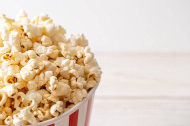 Kovada Patlamış Mısır Filmi