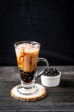 Kabarcıklı Tayvan sütü çayı