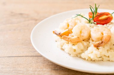 karides ile İtalyan risotto