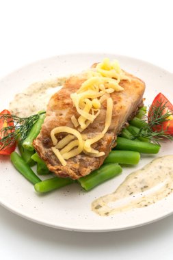 Izgara balık bifteği.