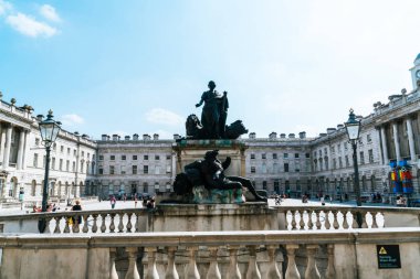 Londra, İngiltere - 27 Ağustos 2019: Somerset House neoklasik bir b