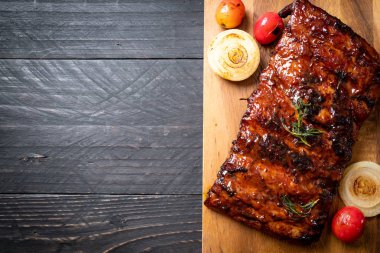 Izgara Barbekü kaburga domuz