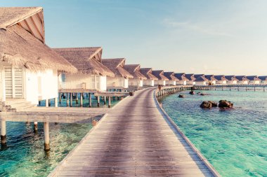 Plaj ile güzel tropikal Maldivler tatil oteli ve ada