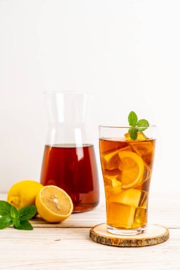 Buz limon çay bardak