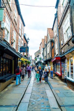 York, Uk - 3 Şubat 2019: Shambles pazarında küçük bir cadde